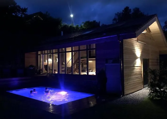 Dağ evi Neu: Alpen-chalet Seekarblick Mit Pool Lenggries